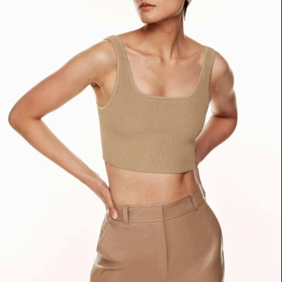 Aritzia Babaton Sculpt Knit Squareneck Cropped Tank Tan
Size L - Picture 2 of 10